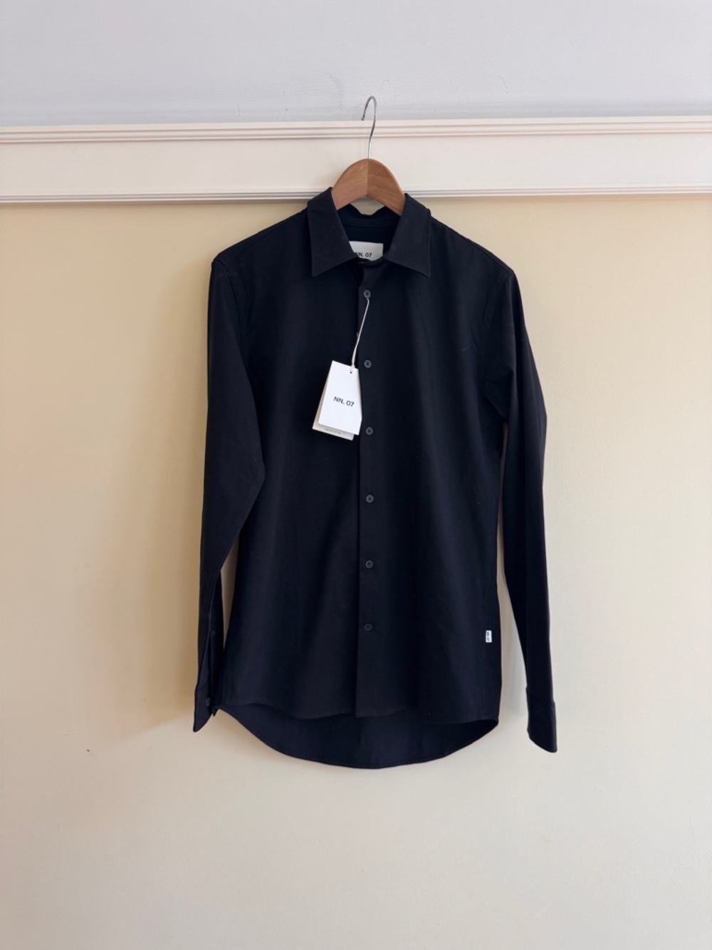 Men's Black Long-Sleeve Dress Shirt by Nn.07